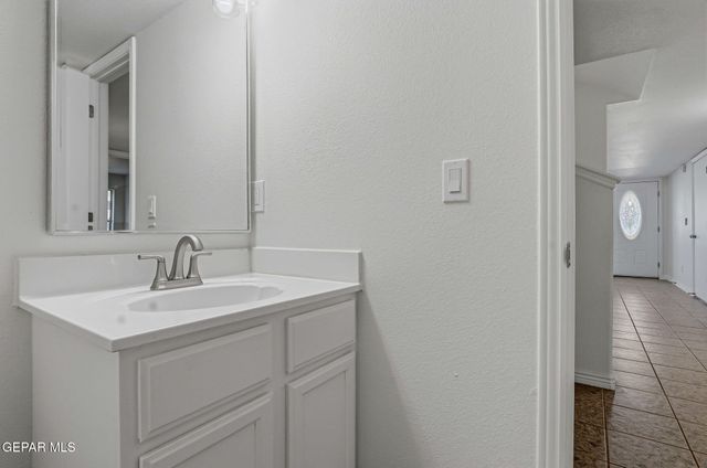 3657 SAMMY REECE Place, El Paso, TX 79938