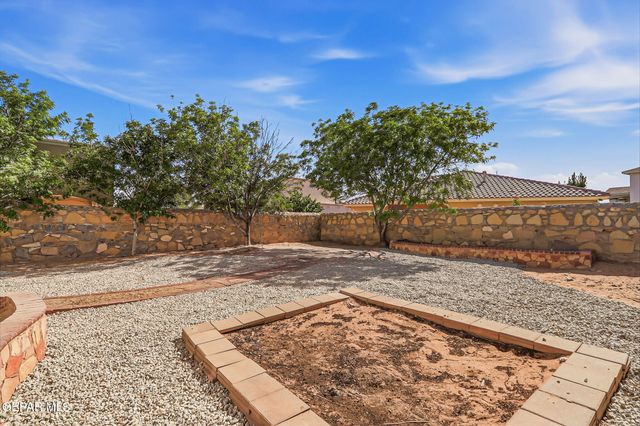 3657 SAMMY REECE Place, El Paso, TX 79938