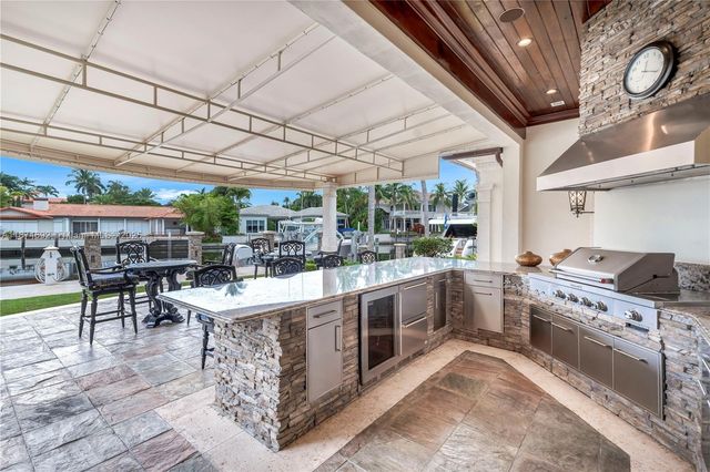 700 Osprey Point Cir, Boca Raton, FL 33431