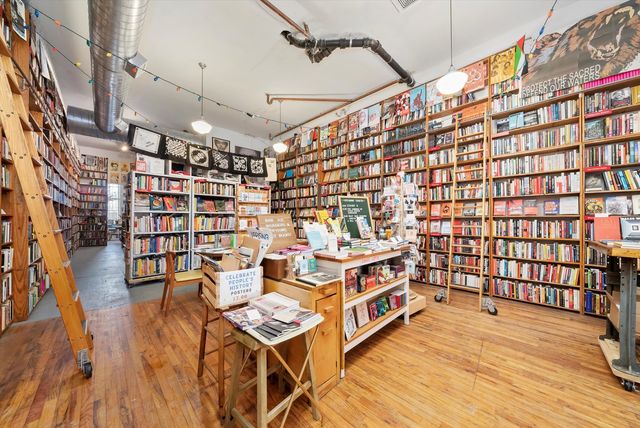 1102 W 18TH Street, Chicago, IL 60608