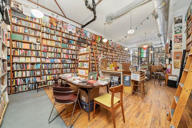1102 W 18TH Street, Chicago, IL 60608