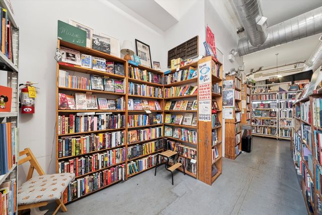 1102 W 18TH Street, Chicago, IL 60608