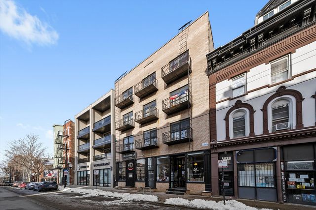 1102 W 18TH Street, Chicago, IL 60608