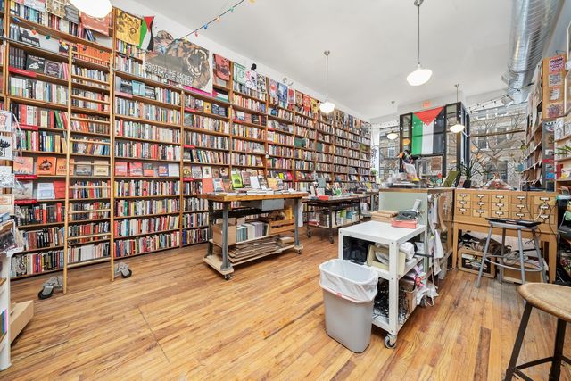 1102 W 18TH Street, Chicago, IL 60608