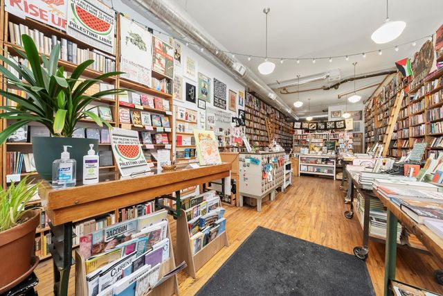 1102 W 18TH Street, Chicago, IL 60608