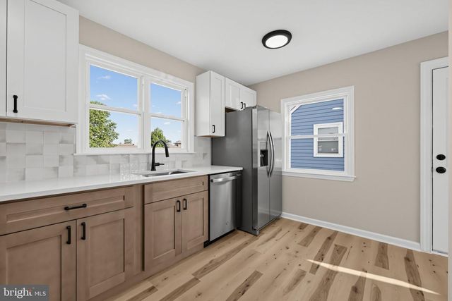60 N CHESTER AVE, Riverside, NJ 08075