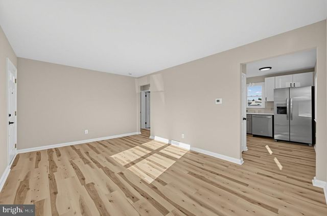 60 N CHESTER AVE, Riverside, NJ 08075