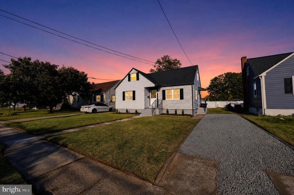 60 N CHESTER AVE, RIVERSIDE, NJ 08075 — exterior
