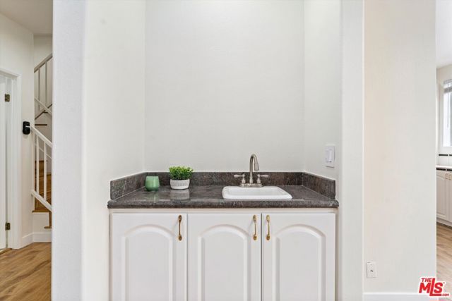 1338 Yale Street C, Santa Monica, CA 90404