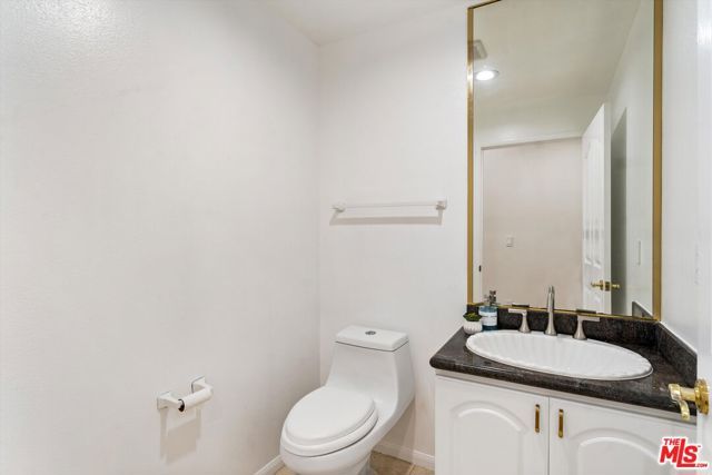 1338 Yale Street C, Santa Monica, CA 90404