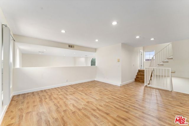1338 Yale Street C, Santa Monica, CA 90404