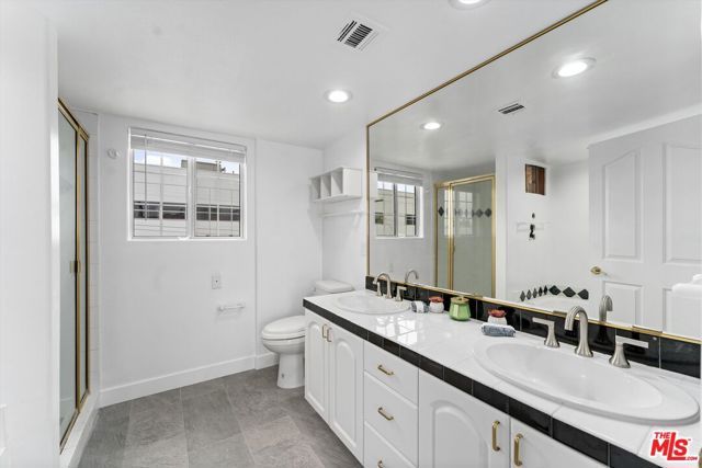 1338 Yale Street C, Santa Monica, CA 90404