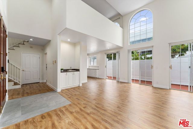1338 Yale Street C, Santa Monica, CA 90404