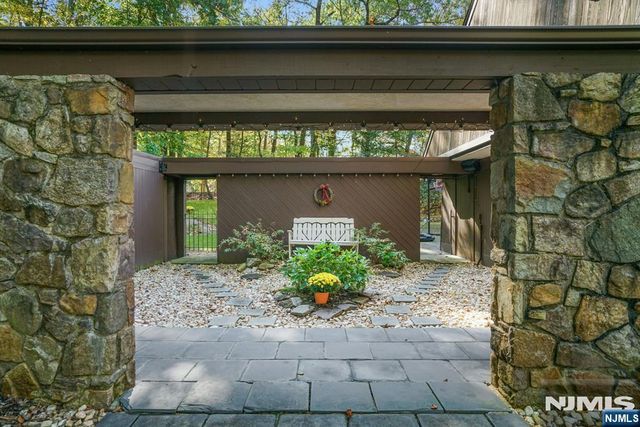 59 Youngs Road, Mahwah, NJ 07430