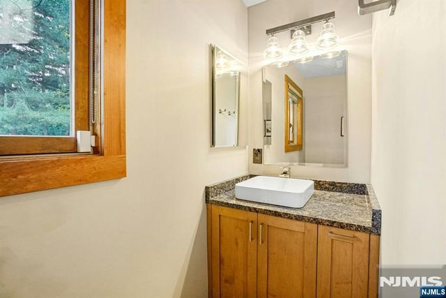 59 Youngs Road, Mahwah, NJ 07430