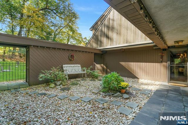 59 Youngs Road, Mahwah, NJ 07430