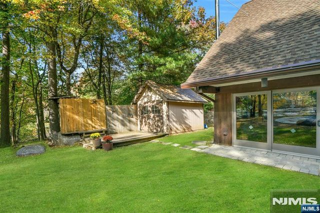 59 Youngs Road, Mahwah, NJ 07430