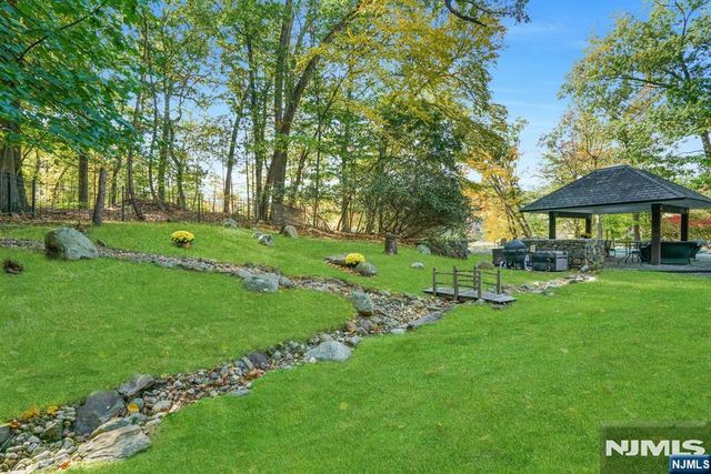 59 Youngs Road, Mahwah, NJ 07430