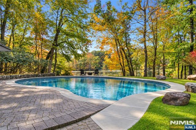 59 Youngs Road, Mahwah, NJ 07430