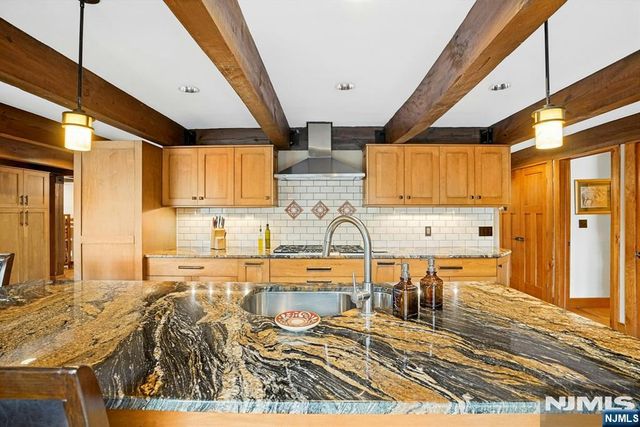 59 Youngs Road, Mahwah, NJ 07430