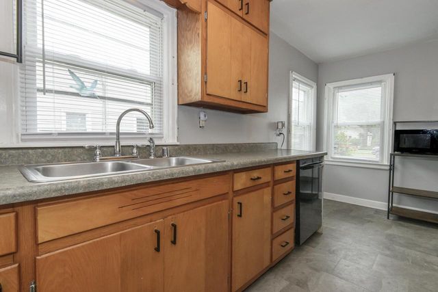 3500 Poe AVENUE, Racine, WI 53405