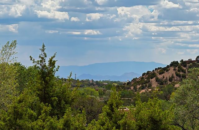 957 Paseo Del Sur, Santa Fe, NM 87501
