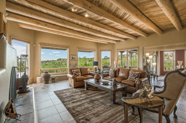 957 Paseo Del Sur, Santa Fe, NM 87501