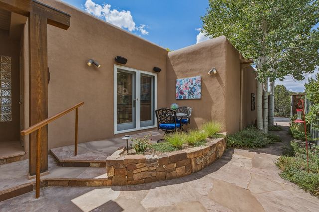 957 Paseo Del Sur, Santa Fe, NM 87501