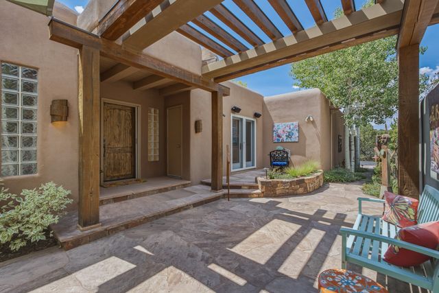 957 Paseo Del Sur, Santa Fe, NM 87501
