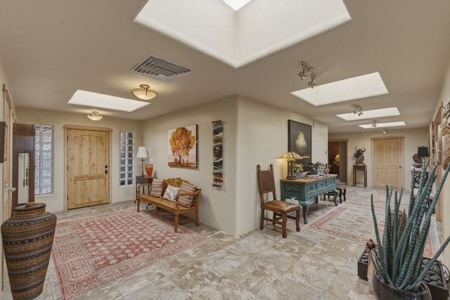 957 Paseo Del Sur, Santa Fe, NM 87501