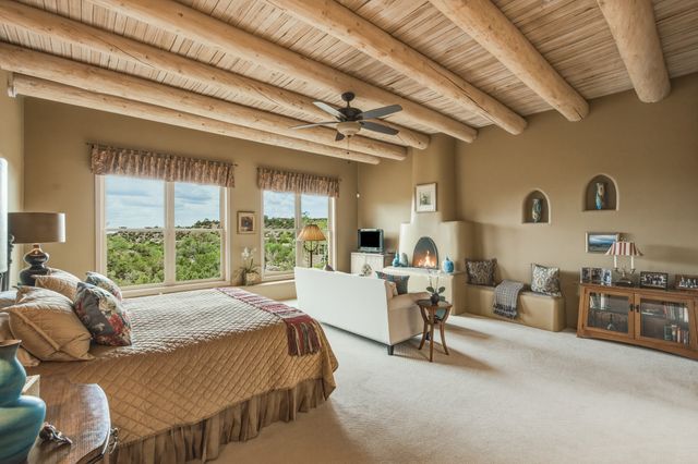 957 Paseo Del Sur, Santa Fe, NM 87501