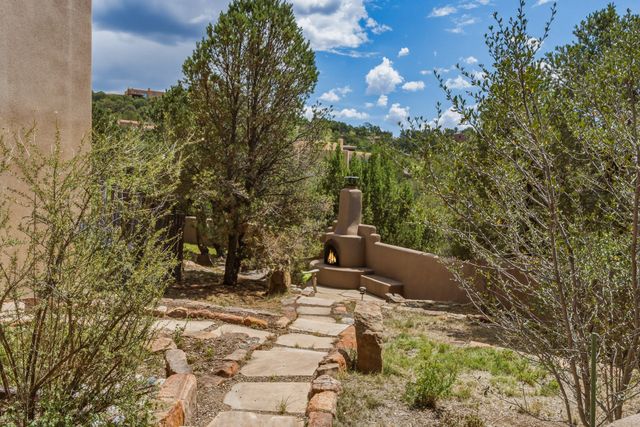 957 Paseo Del Sur, Santa Fe, NM 87501