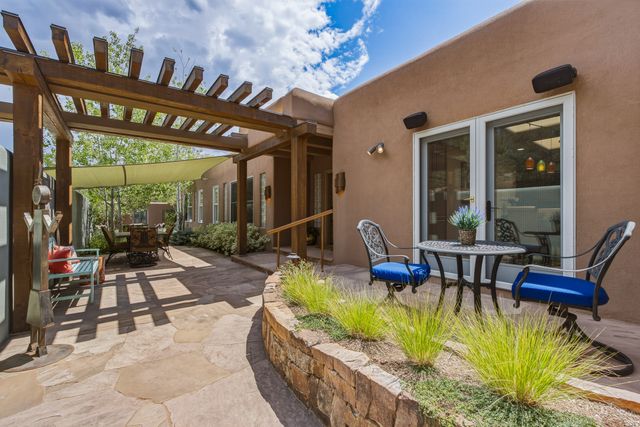 957 Paseo Del Sur, Santa Fe, NM 87501