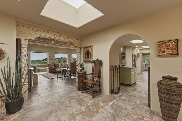 957 Paseo Del Sur, Santa Fe, NM 87501