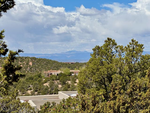 2619 Summit Court, Santa Fe, NM 87501