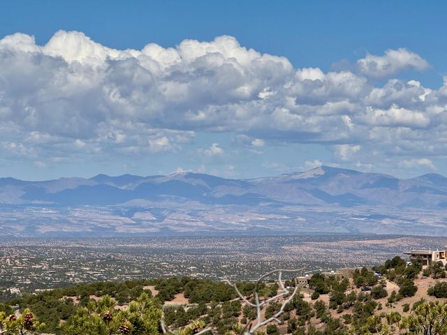 2619 Summit Court, Santa Fe, NM 87501