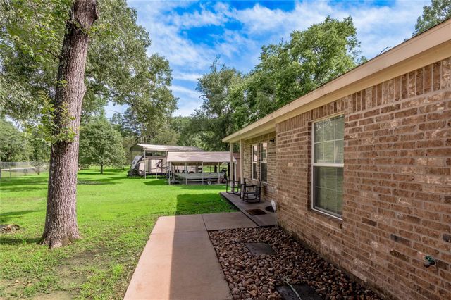 405 Peacock Path, Trinity, TX 75862