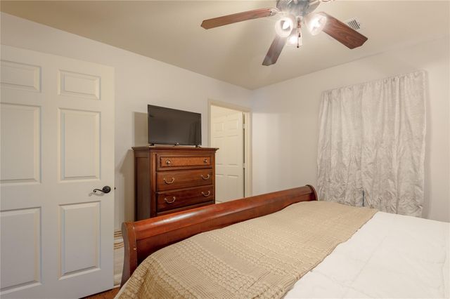 405 Peacock Path, Trinity, TX 75862