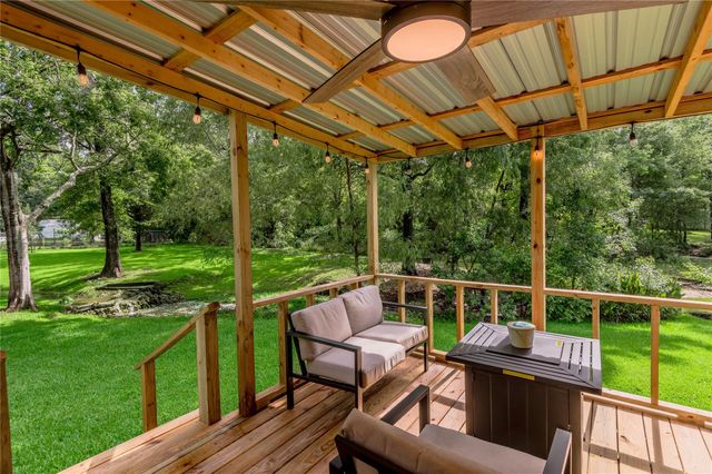 405 Peacock Path, Trinity, TX 75862