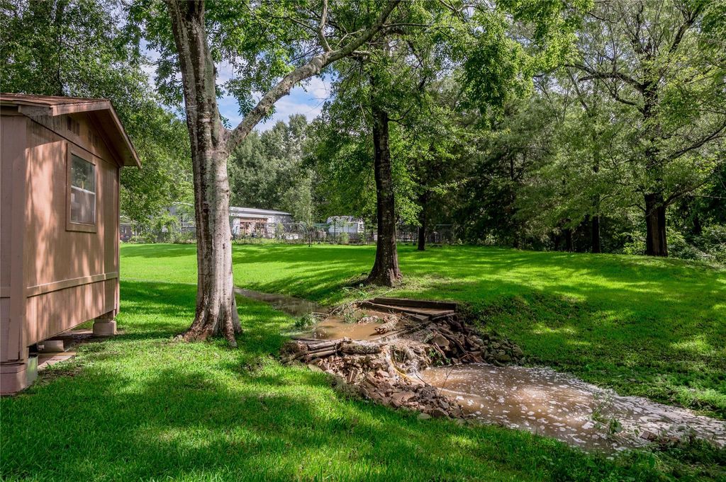 405 Peacock Path, Trinity, TX 75862