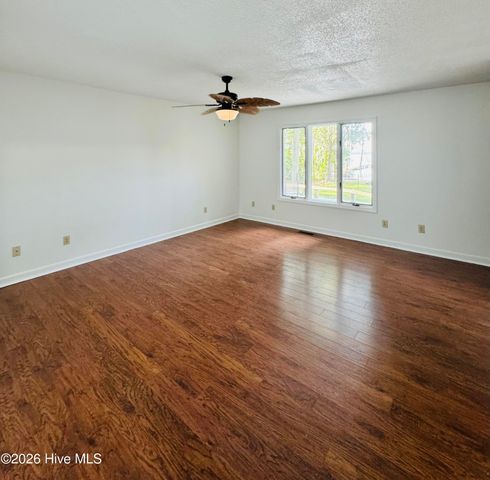 186 E Camp Perry Road, Hertford, NC 27944