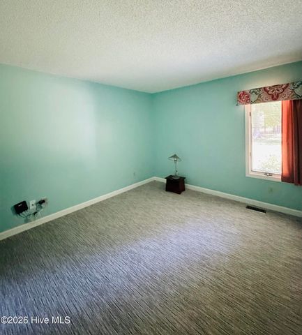 186 E Camp Perry Road, Hertford, NC 27944