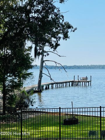 186 E Camp Perry Road, Hertford, NC 27944