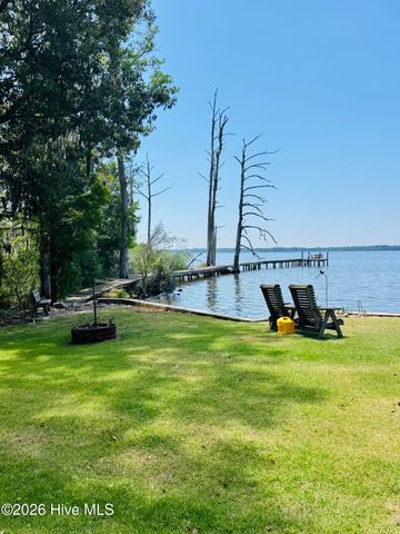 186 E Camp Perry Road, Hertford, NC 27944