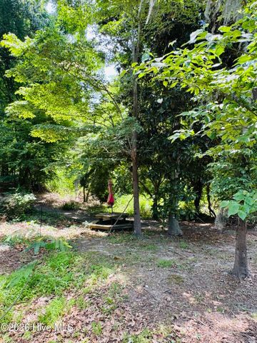 186 E Camp Perry Road, Hertford, NC 27944