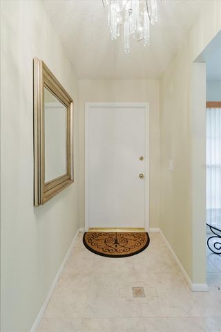 8222 LA SERENA DRIVE, Tampa, FL 33614