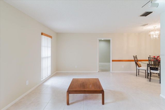 8222 LA SERENA DRIVE, Tampa, FL 33614