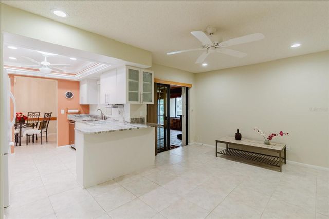 8222 LA SERENA DRIVE, Tampa, FL 33614