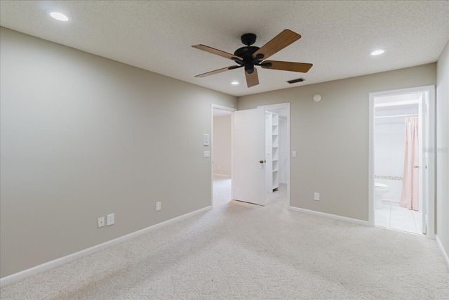 8222 LA SERENA DRIVE, Tampa, FL 33614