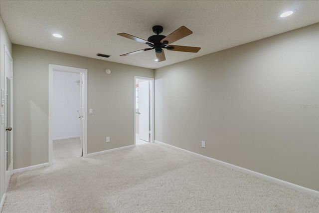 8222 LA SERENA DRIVE, Tampa, FL 33614